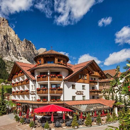 Hotel Table Corvara In Badia Kültér fotó